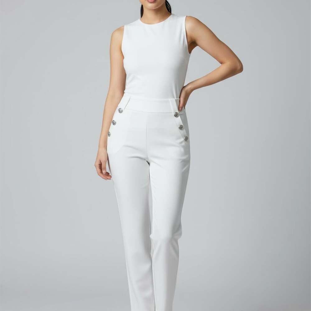 Hot white trousers with silver buttons